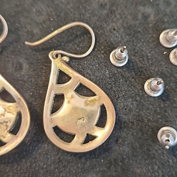 5 Pair of Silvertone, Teal & Green Pierced Earrings - Picture 7 of 7